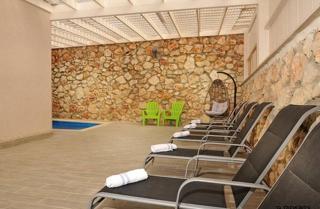 Between Sunrise And Sunset Suites Ya'ara Exterior foto