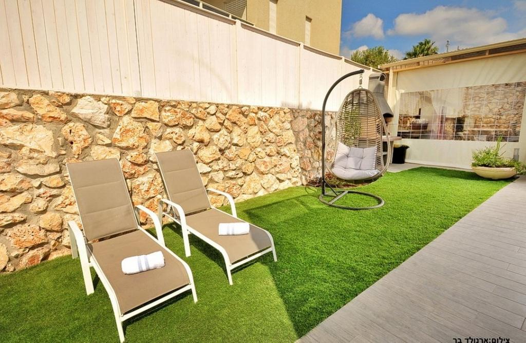 Between Sunrise And Sunset Suites Ya'ara Exterior foto
