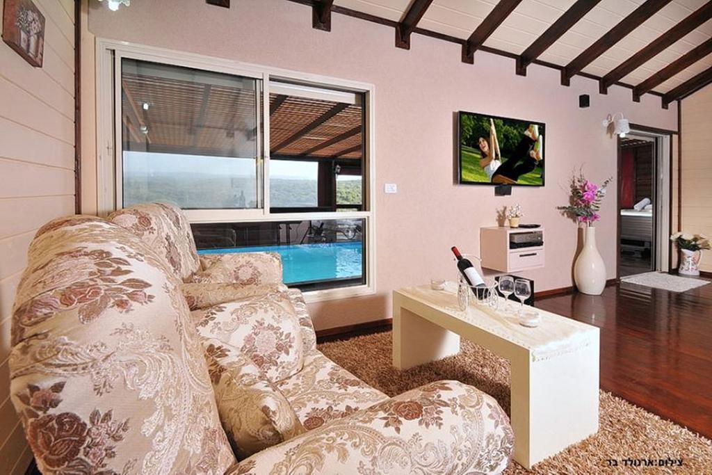 Between Sunrise And Sunset Suites Ya'ara Exterior foto