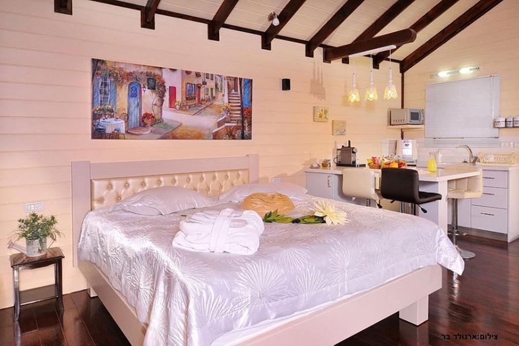 Between Sunrise And Sunset Suites Ya'ara Exterior foto
