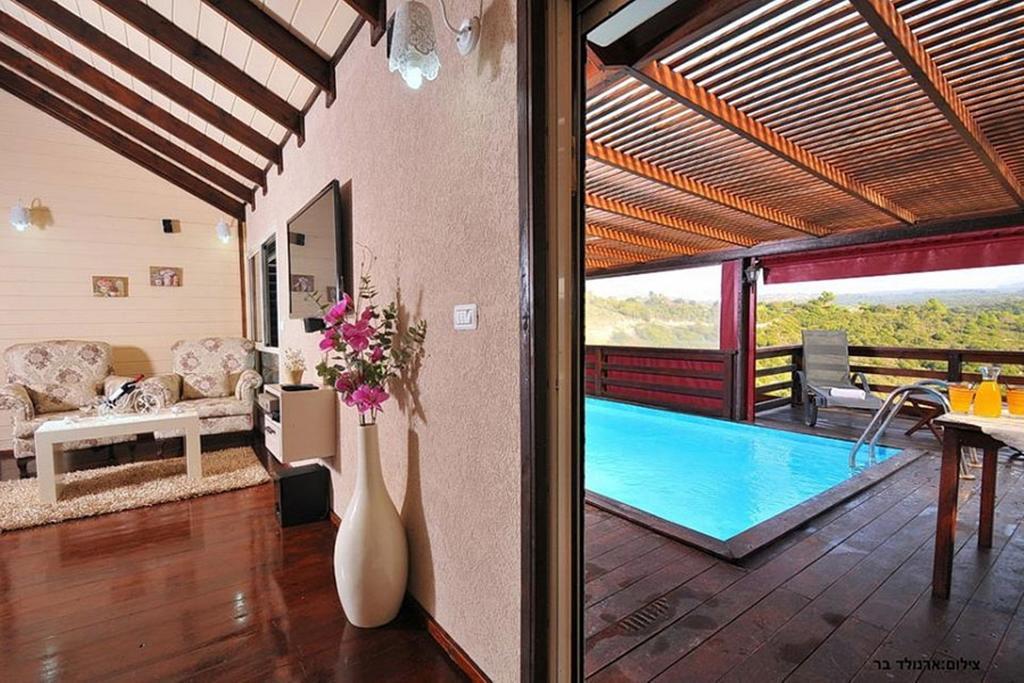 Between Sunrise And Sunset Suites Ya'ara Exterior foto